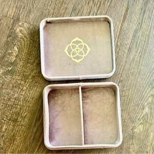 Kendra Scott Jewelry Case
